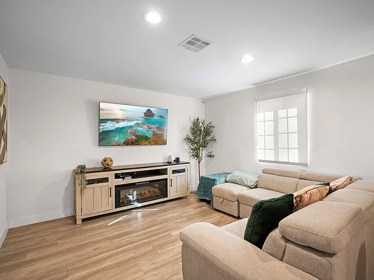 9031 El Dorado Ave — Photo 4
