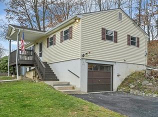 27 Fox Rd, Hopewell Junction, NY 12533