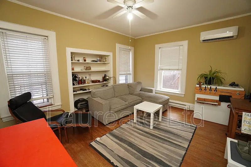 2 bed, 1.0 bath, 900 sqft, $2,285 — Photo 3