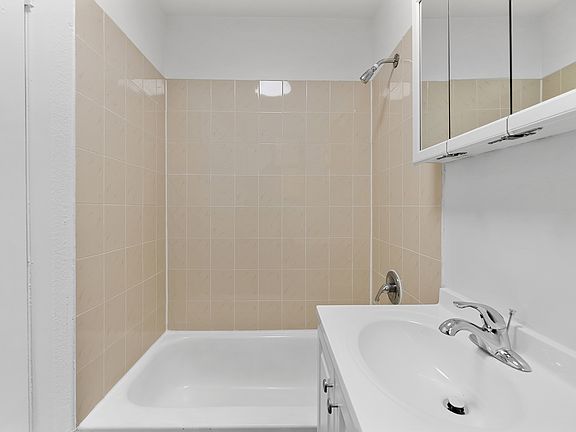 4th image of 235 W 63rd St APT 5G