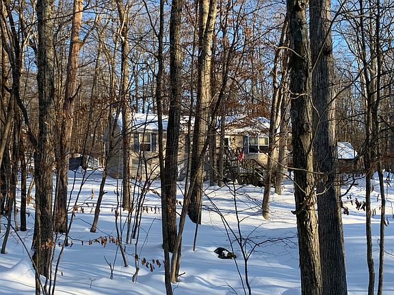 3rd image of 228 Sellersville Dr