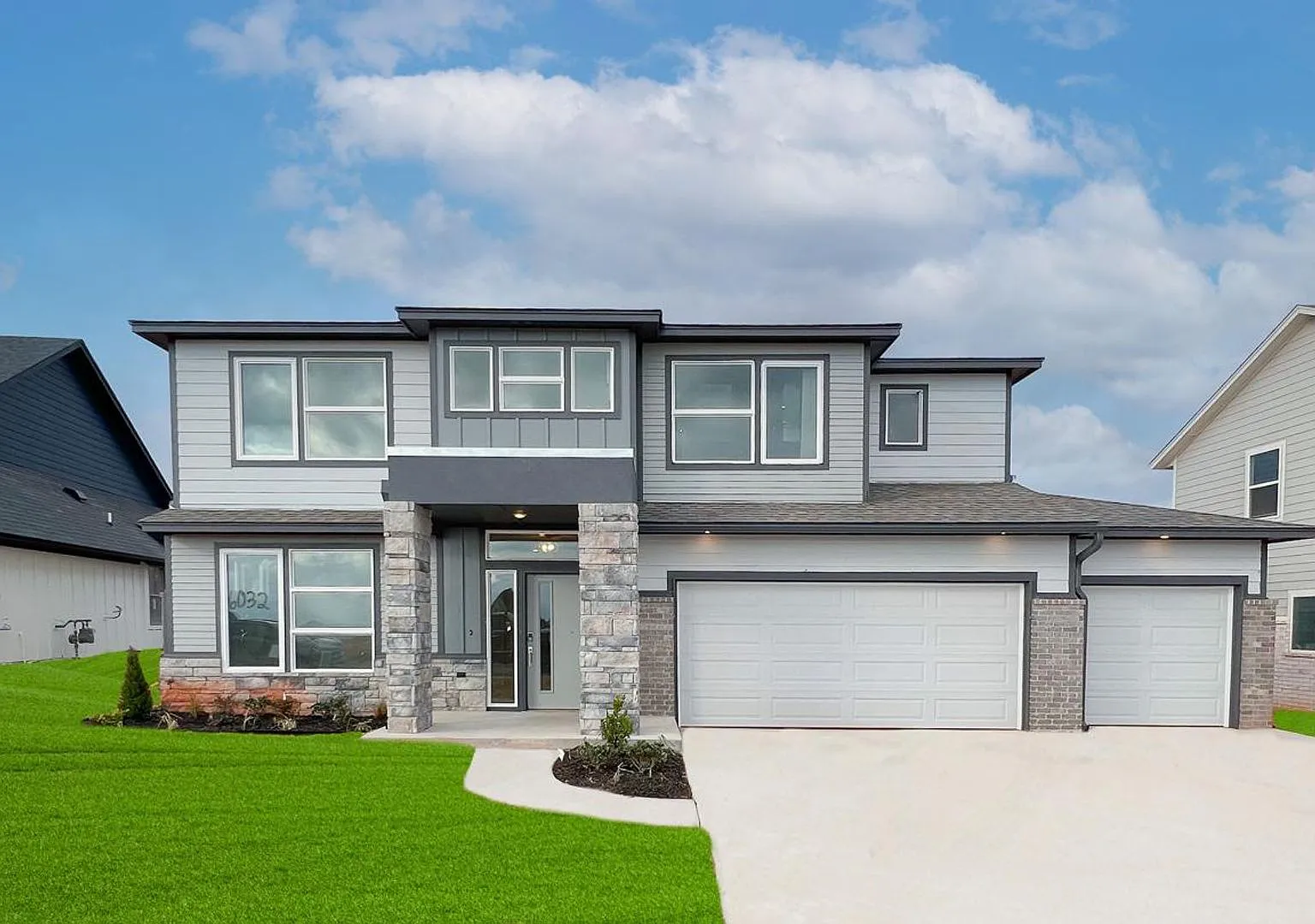 Modern Home in East Edmond + 4 bed + 3.5 bath + 3 Car Garage — Photo 1
