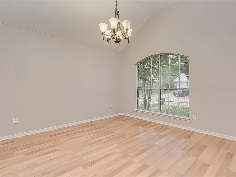 3026 Silver Spring Trl — Photo 7