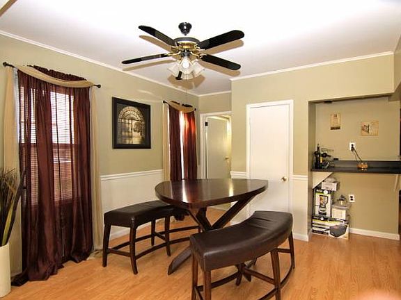 3rd image of 68 Campbell Ave #1