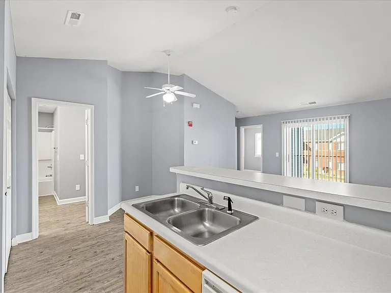 Cross Lake Apartments — Photo 39