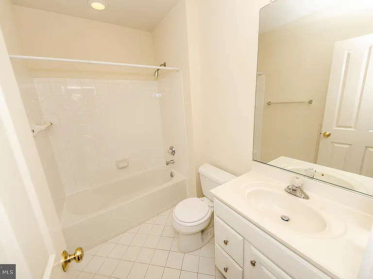 9005 Edgepark Rd — Photo 29