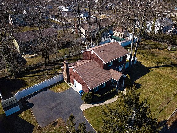 3rd image of 1808 Fanwood St