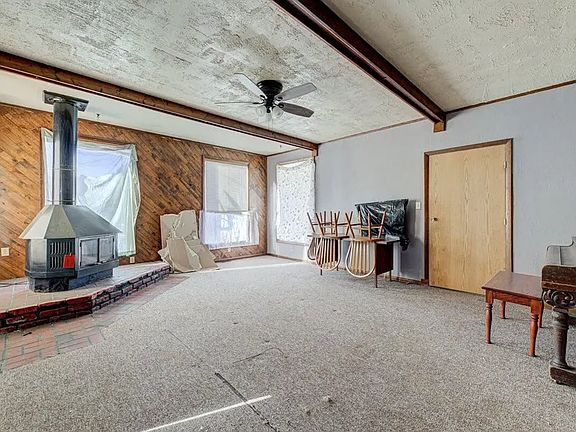 Additional Living Room