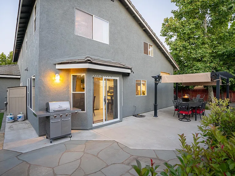 837 Sycamore Canyon Rd — Photo 44