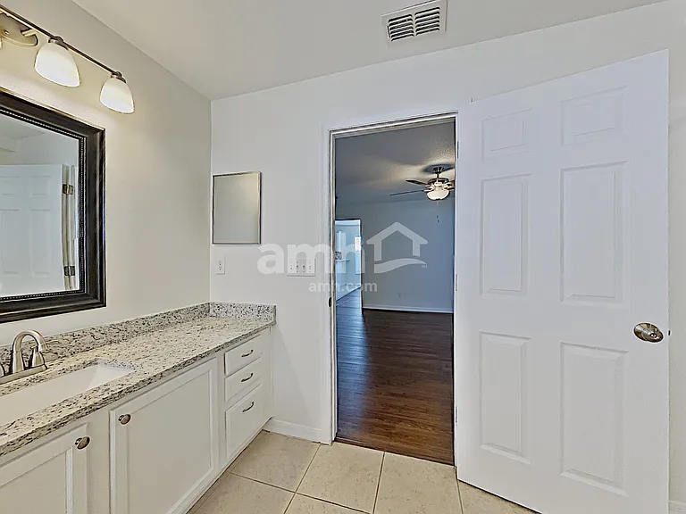 1066 Bluegrass Dr — Photo 17