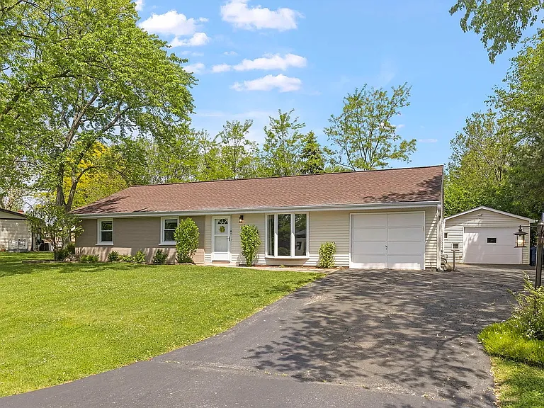 1002 Juniper Ln — Photo 37