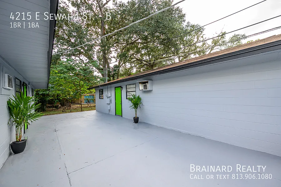 4215 E Sewaha St #B