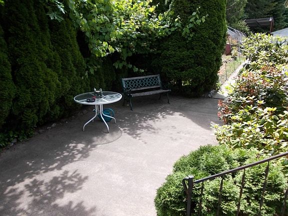4th image of 32624 Benbow Dr E