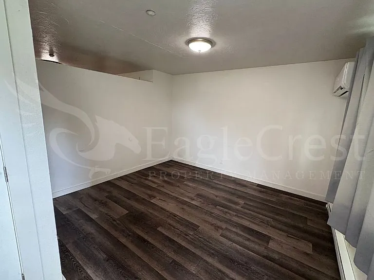 1037 SW Puff Ln — Photo 3