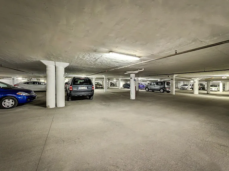 435 Wilson Ave — Photo 12