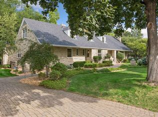 4808 Woodhill Way, Edina, MN 55424