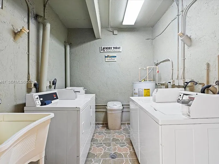 437 SW 7th St #201 — Photo 18