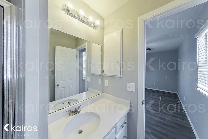 4405 Crockett St — Photo 13