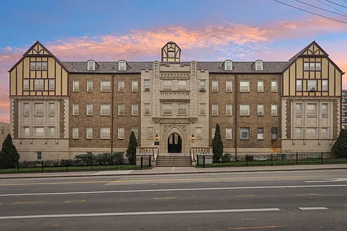 Bayard Manor Apartments Photo 1