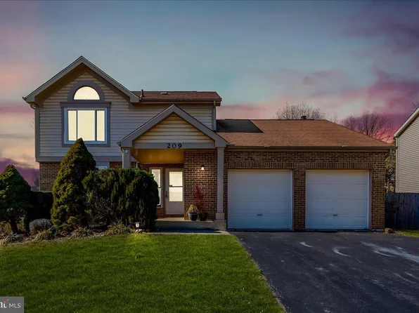 209 Diamond Dr, Walkersville, MD 21793