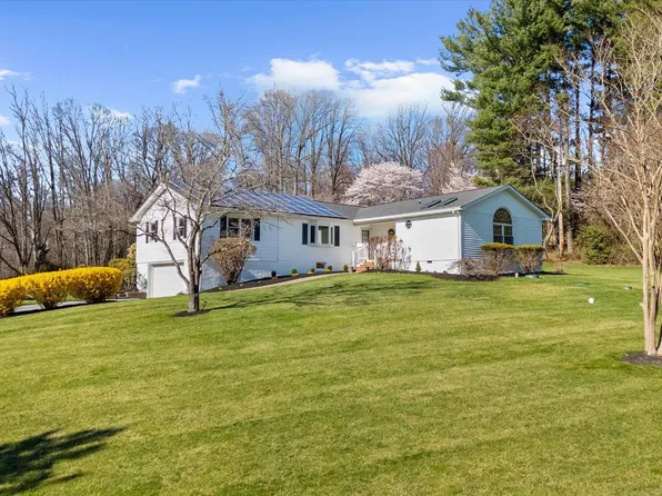 4402 Meadowcliff Rd, Glen Arm, MD 21057