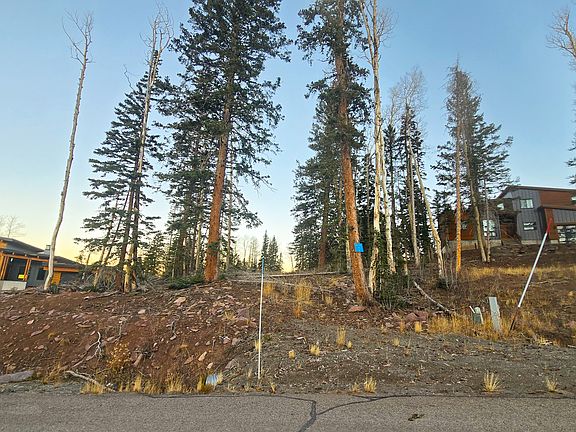 2nd image of 289 N Summit Dr