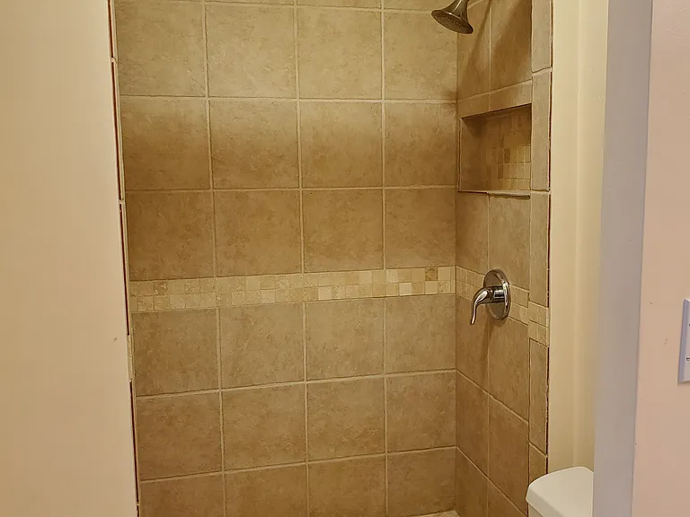 225 S Rohlwing Rd #514 — Photo 17