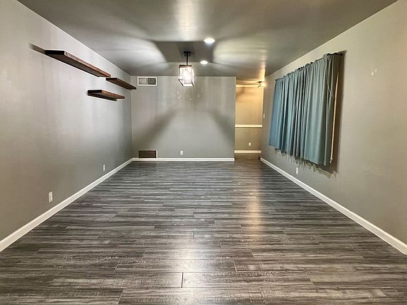 3rd image of 1404 Idlewood Ln