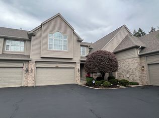 6210 Edgebrook Ln W, La Grange, IL
