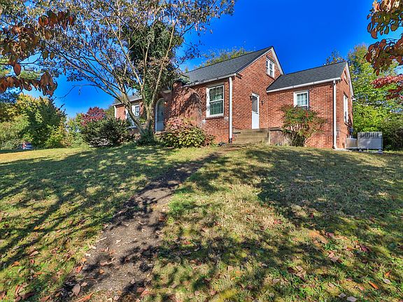 4th image of 2729 Belcourt Dr