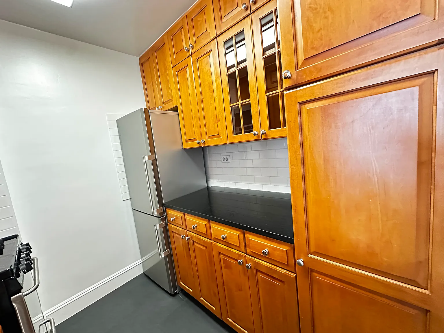 442 West 57th Street — Photo 3