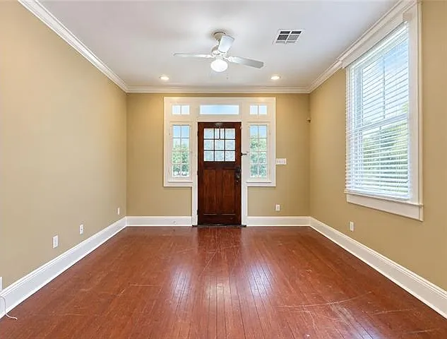 2 bed, 1.5 bath, 984 sqft, $1,300 — Photo 4