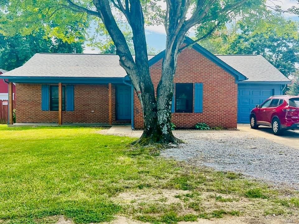 1st image of 63 Parkwood Ln