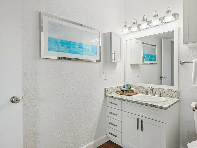 Waterford Point Apartments — Photo 48