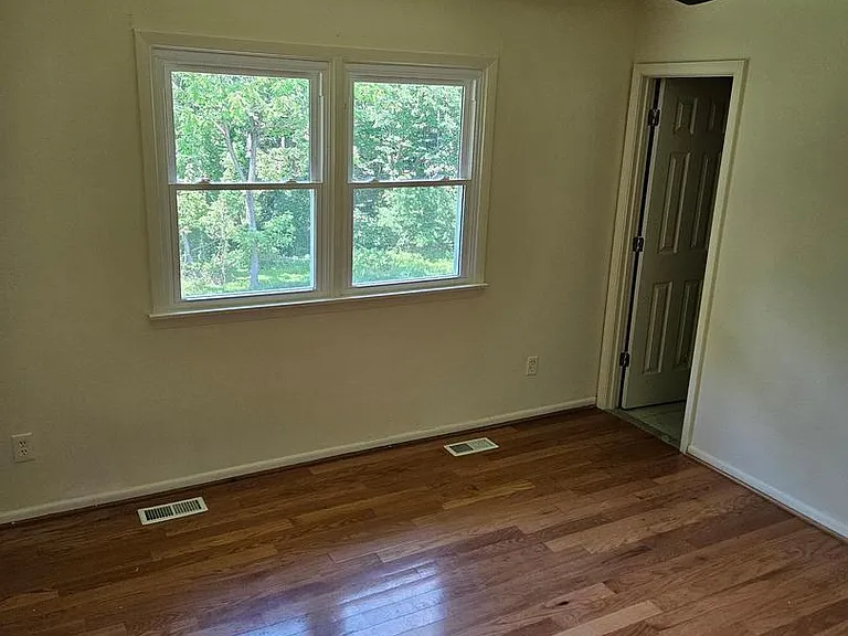 254 Cedarmere Cir — Photo 28