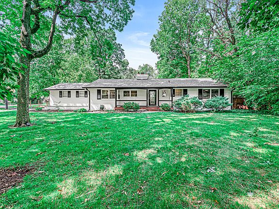 2nd image of 9105 Sherwood Ln