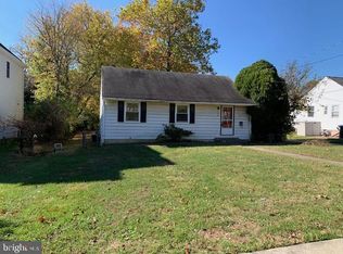 1926 Cherri Dr, Falls Church, VA 22043