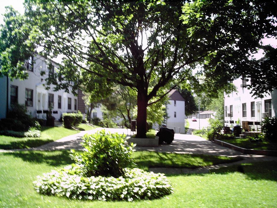 2nd image of 6711 136th St