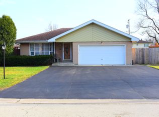 11051 84th Pl, Willow Springs, IL 60480