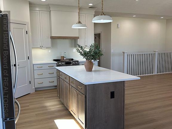 4th image of 3209 Saint Andrews Cir