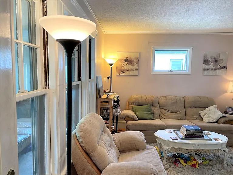 16 Hamilton St #2 — Photo 8