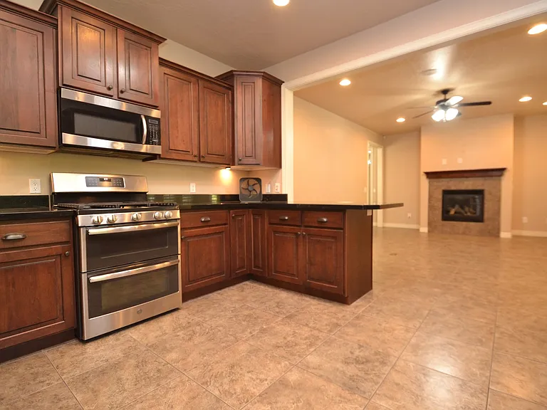 10741 S Weiss Dr — Photo 12