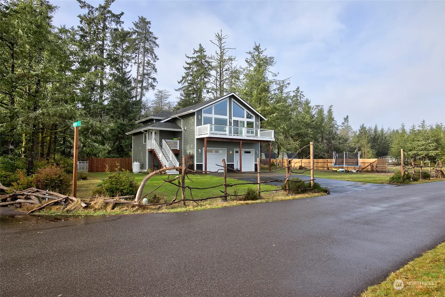 181 Sunrise Avenue SE photo 1