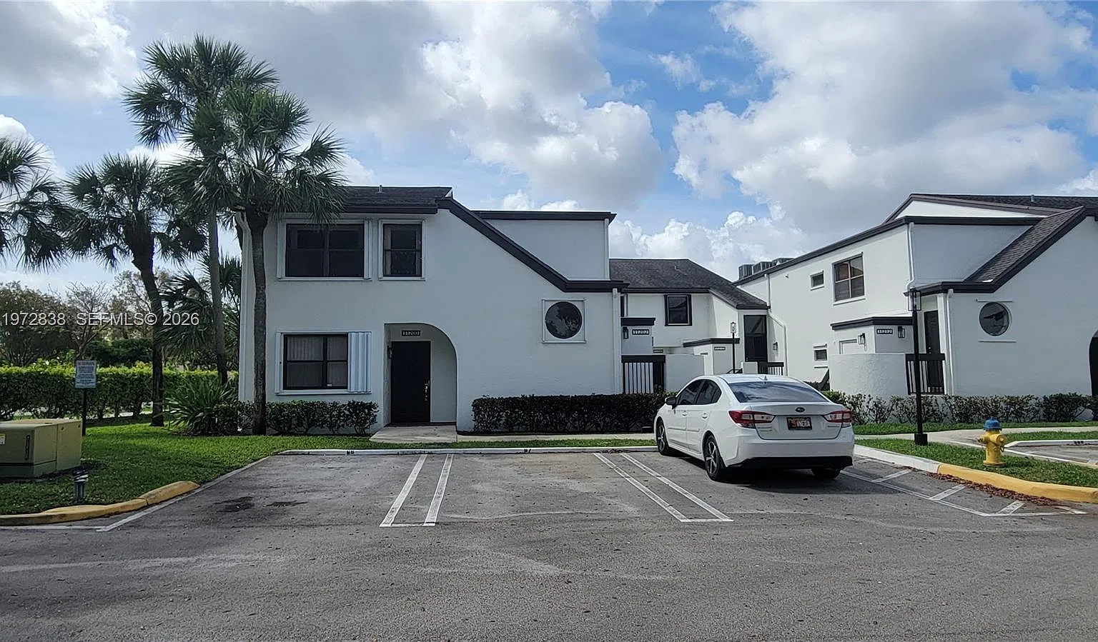 Gardens At Pembroke Lakes — Photo 3