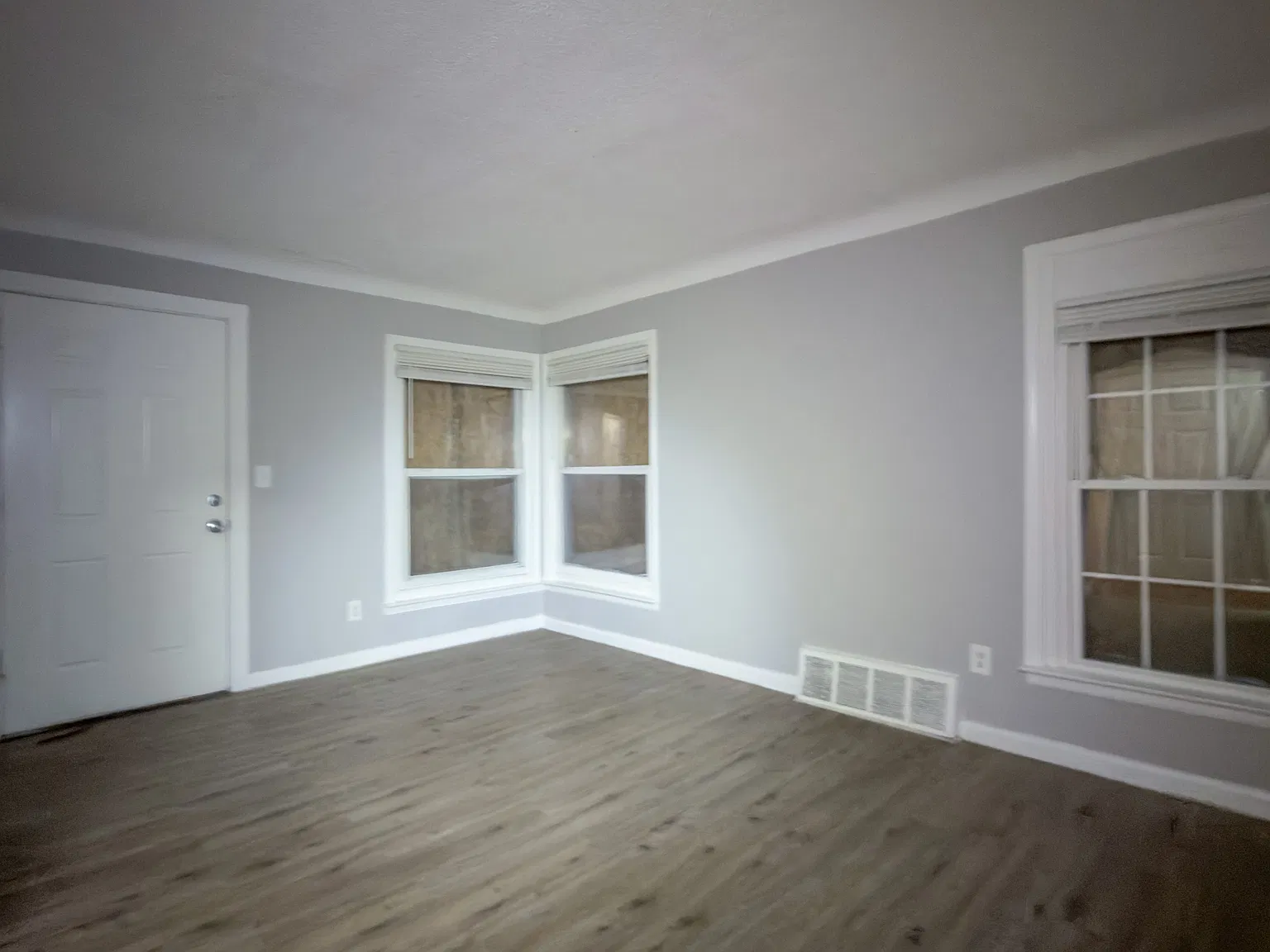 3 bed, 1003 sqft, $1,300 — Photo 4