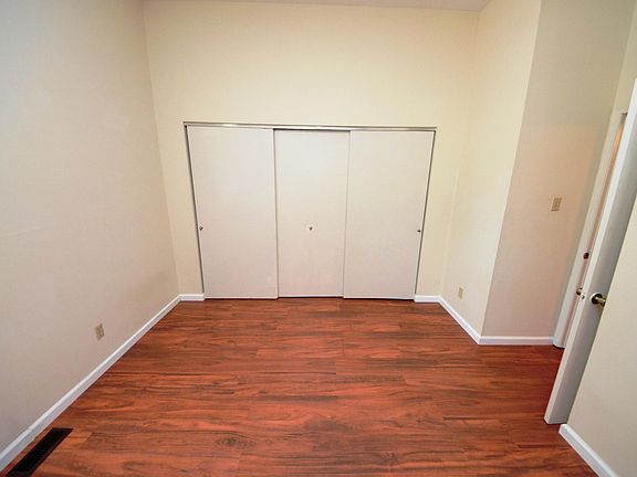 3rd image of 1326 Shenandoah Ave