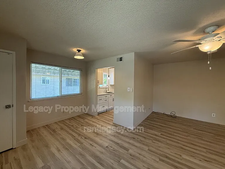 5174 Connecticut Dr #4 — Photo 3