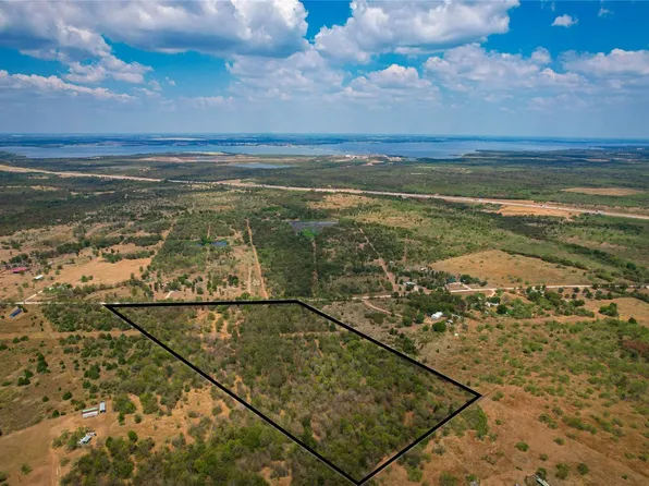 1099 SW County Road 2360, Streetman, TX 75859