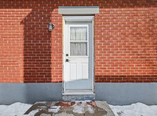 1307 Vancouver Ave #B, Ottawa, ON K1V6T8