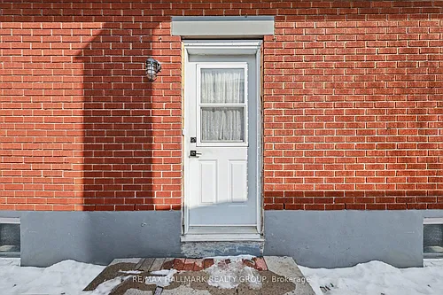 1307 Vancouver Ave #B Photo 1